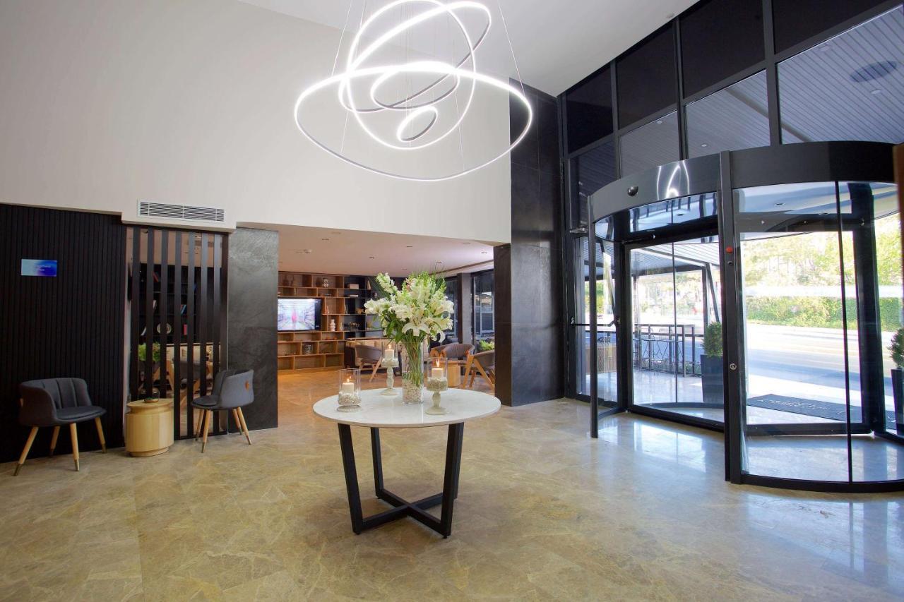 Days Inn By Wyndham Istanbul Arnavutkoy Bagian luar foto