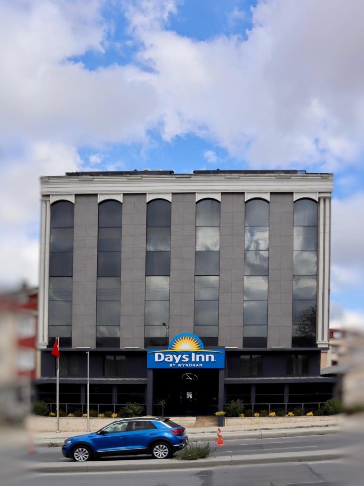 Days Inn By Wyndham Istanbul Arnavutkoy Bagian luar foto